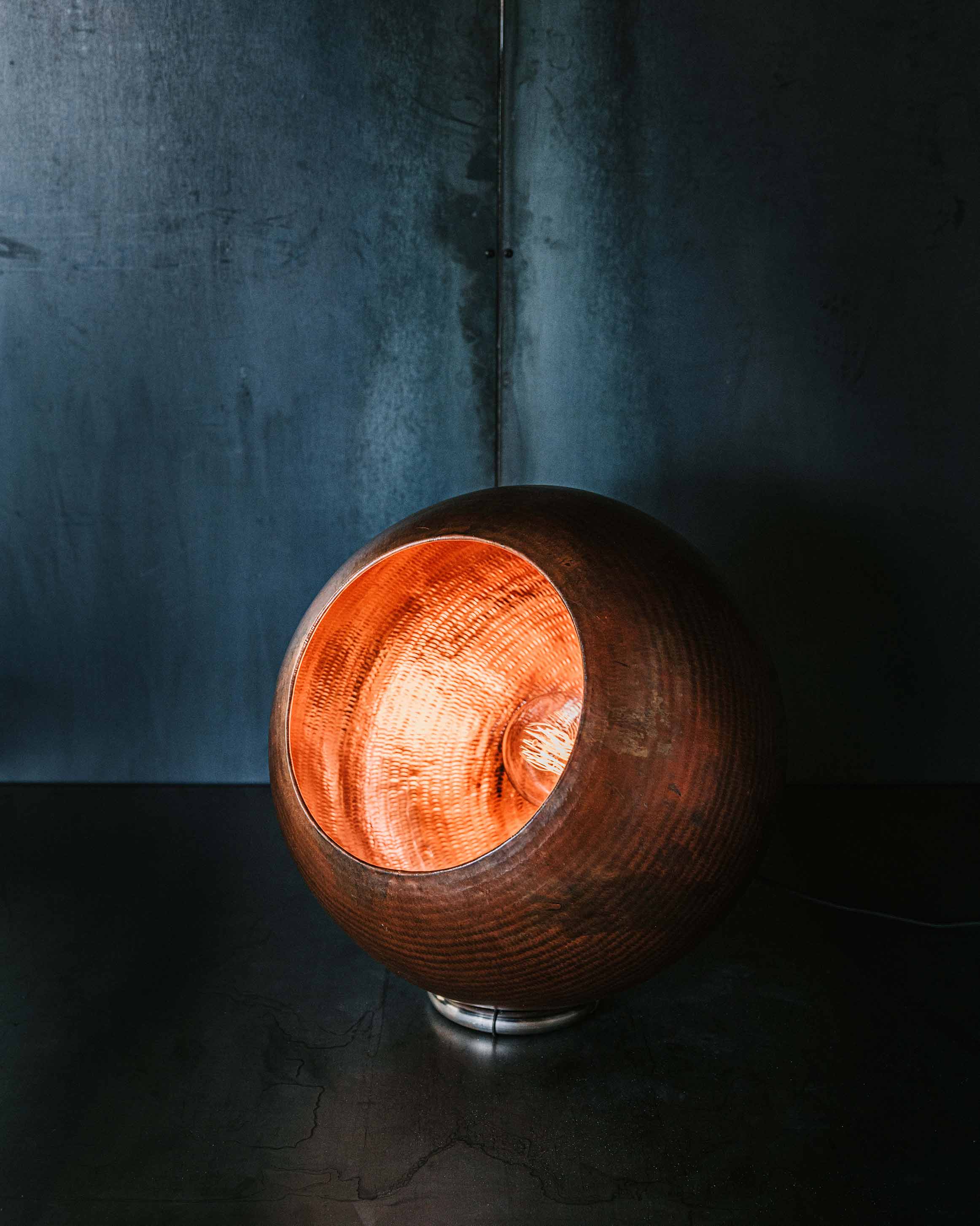 Dökka koparljósið - handgerðog einstök fyrir falleg heimili