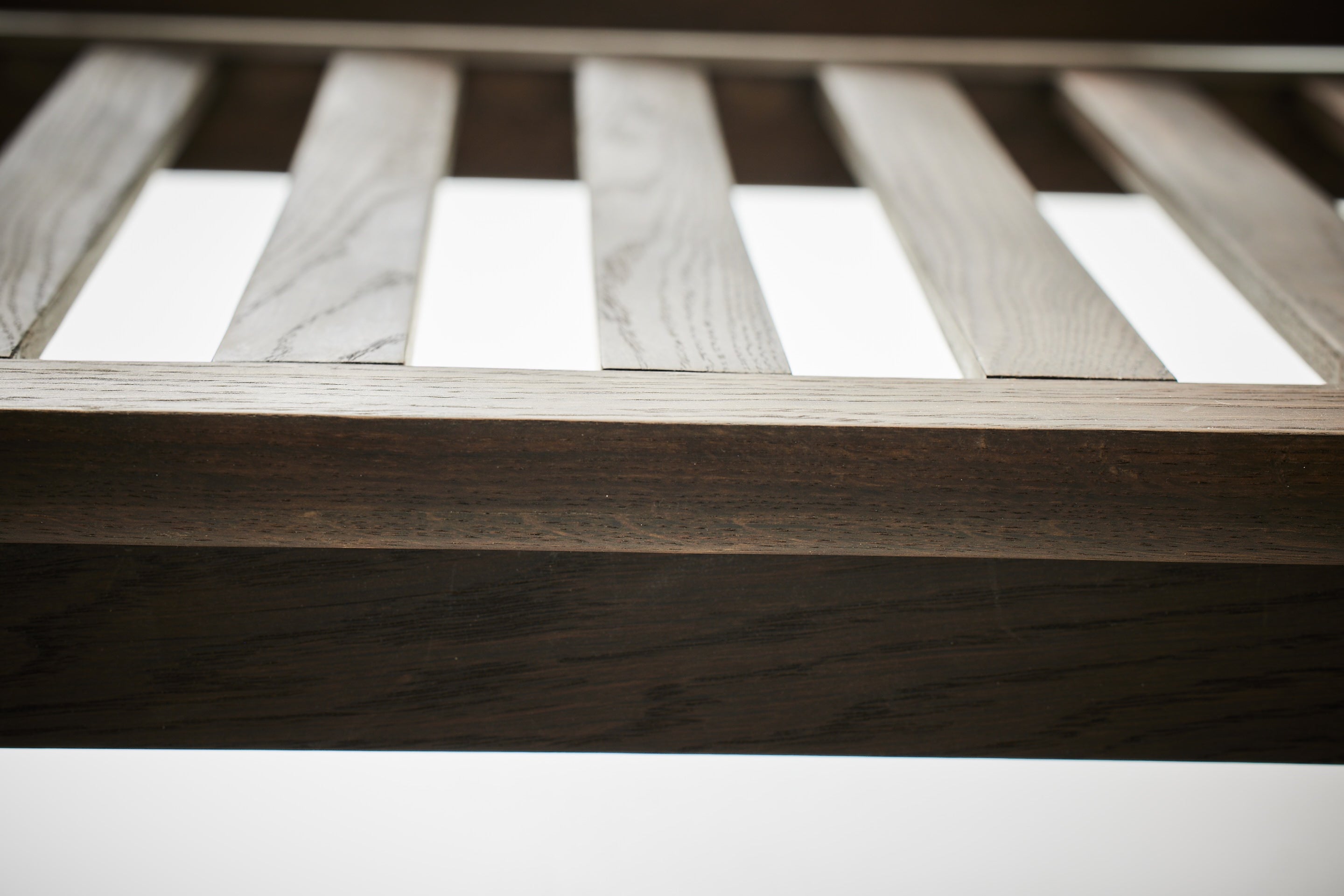 AXEL hægindastóllinn - Reykt eik