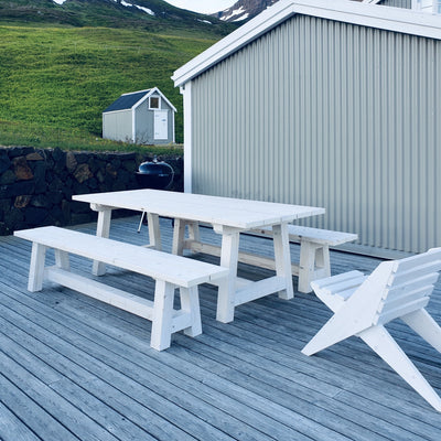 RÓMANTÍSKA BORÐIÐ