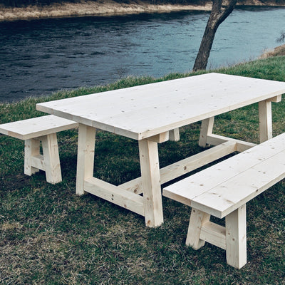 RÓMANTÍSKA BORÐIÐ